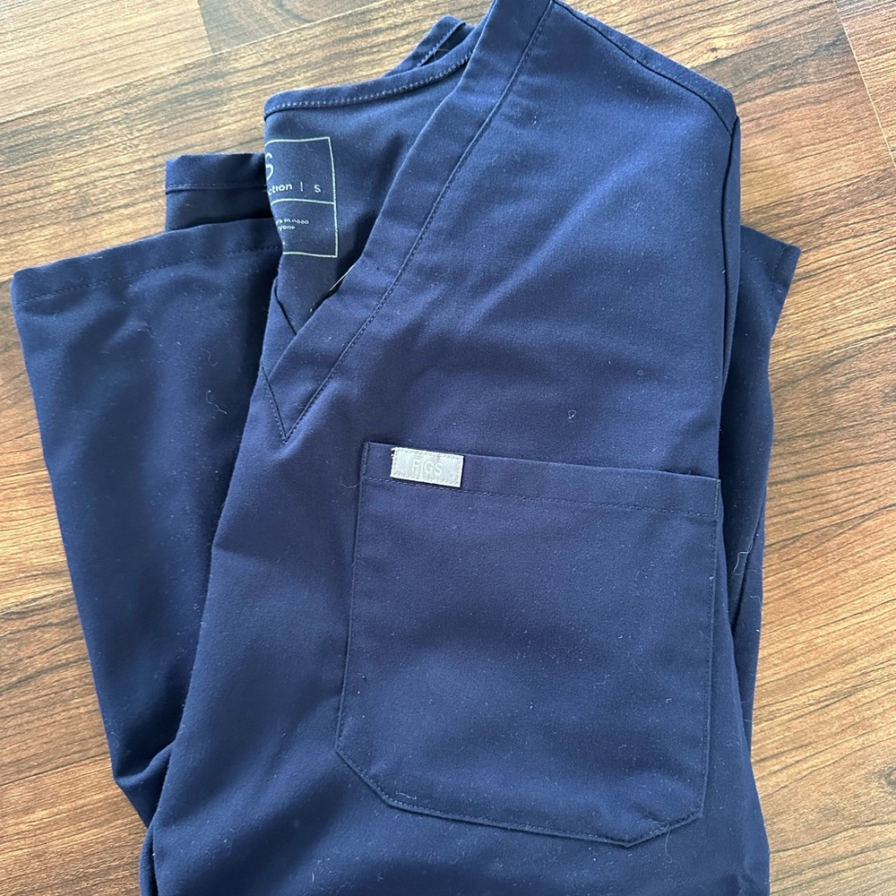 Figs Small Navy Catarina Scrub Top